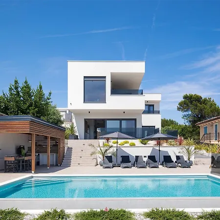 Pergosa Villa Pomer