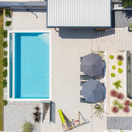 Pergosa Villa