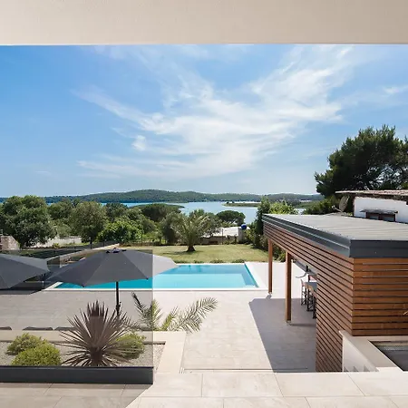 Villa Pergosa