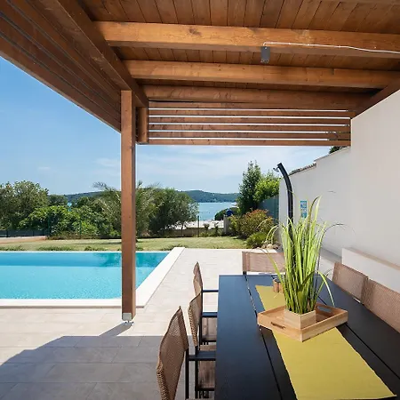 Villa Pergosa *